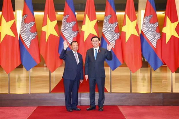 Le president de l’Assemblee nationale du Vietnam s’entretient avec le president du Senat du Cambodge hinh anh 1