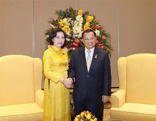 Le president du Senat du Cambodge Samdech Say Chhum rencontre des femmes dirigeantes hinh anh 2
