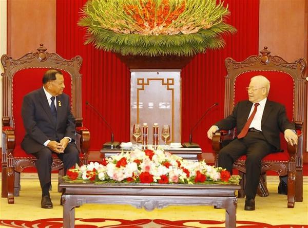 Les relations Vietnam-Cambodge apportent une contribution importante au developpement de chaque pays hinh anh 1