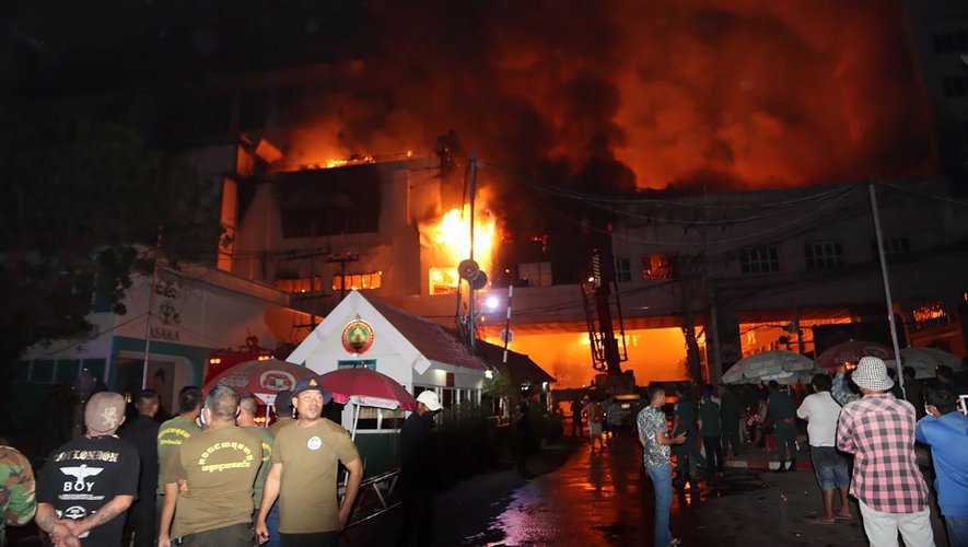 , Un incendie dans un hôtel casino au Cambodge fait au moins 10 morts et de très nombreux blessés
