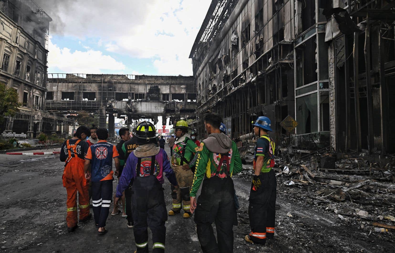 , Au moins 26 morts dans l’incendie d’un hôtel-casino au Cambodge