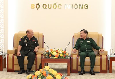 , Défense: Promotion de la coopération entre le Vietnam et le Laos, le Cambodge