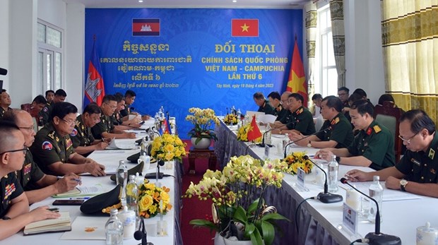 Dialogue sur la politique de defense Vietnam – Cambodge hinh anh 1