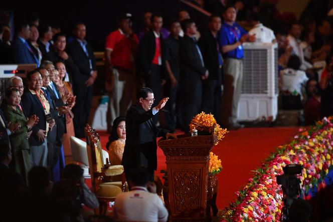 Le premier ministre cambodgien, Hun Sen, lors de la cérémonie de clôture de SEA Games de Phnom Penh, le 17 mai.