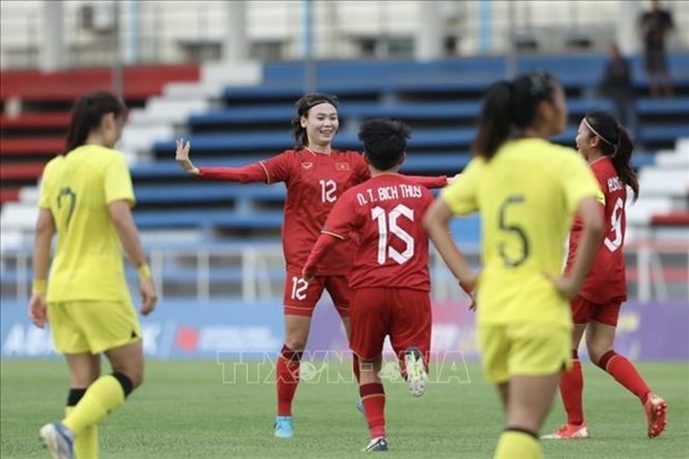 SEA Games 32 : belle performance de la selection de football feminine du Vietnam hinh anh 1