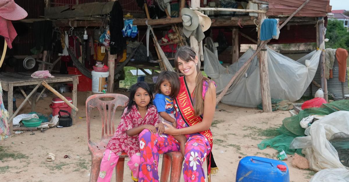 , Émilie Vansteenkiste, miss Belgique, en voyage humanitaire au Cambodge: «J’ai eu le cœur brisé en voyant les conditions de vie de ces gens»