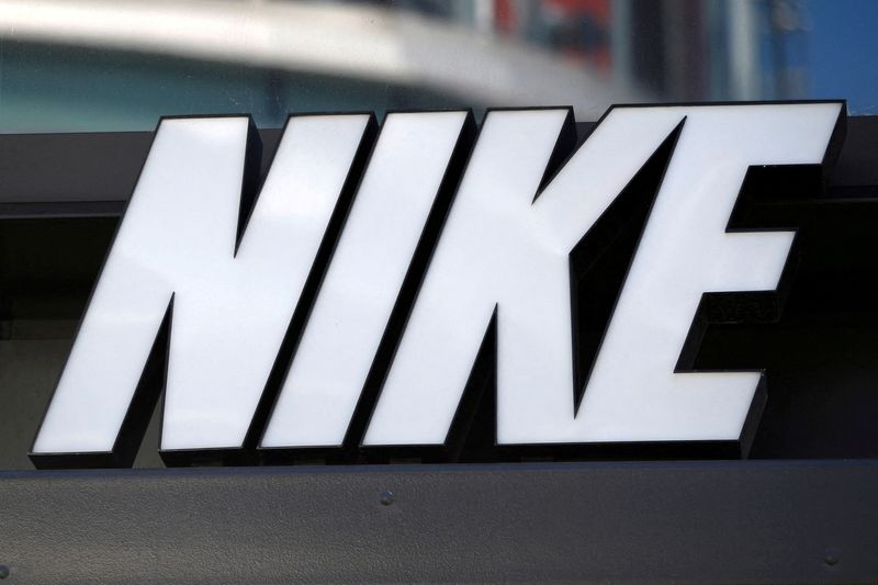 , Nike fait face à des appels pour payer les travailleurs de l&rsquo;habillement avant l&rsquo;assemblée annuelle des actionnaires