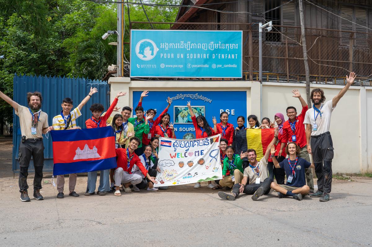 Au Cambodge, l’accueil des scouts locaux.