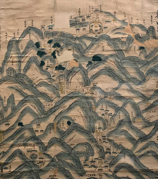 Détail de la carte du mont Tai (1839), présentée dans l’exposition « A portée d’Asie », musée des Beaux-Arts de Dijon, 2023 ©Connaissance des Arts/Guy Boyer
