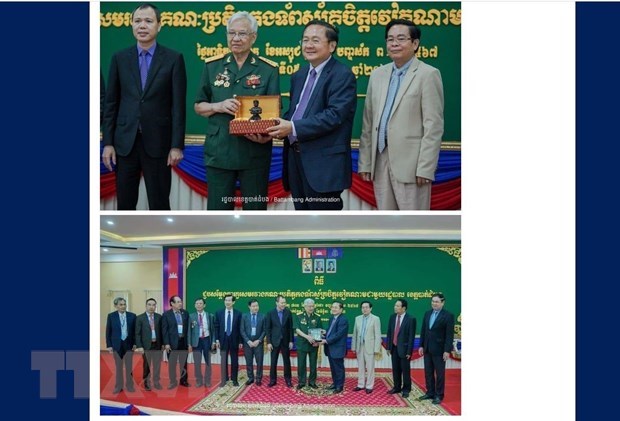 D’anciens soldats volontaires et experts vietnamiens visitent le Cambodge hinh anh 2
