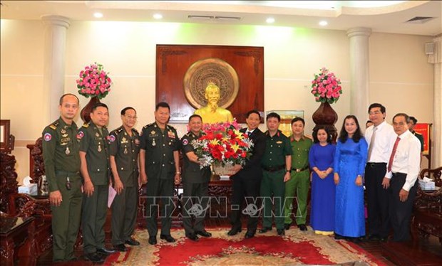 La ville de Can Tho recoit une delegation de l'Armee royale cambodgienne hinh anh 1