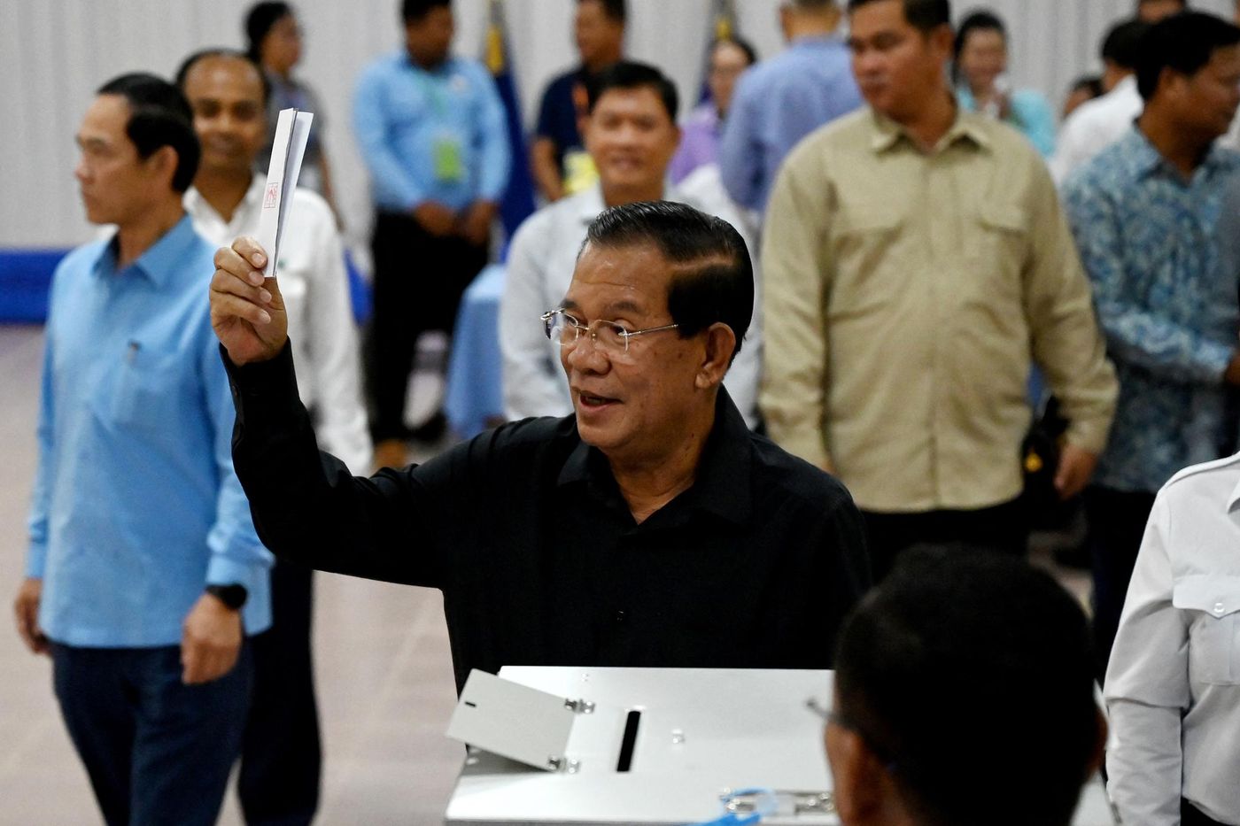 , Cambodge : l’emprise politique de la dynastie Hun Sen se renforce
